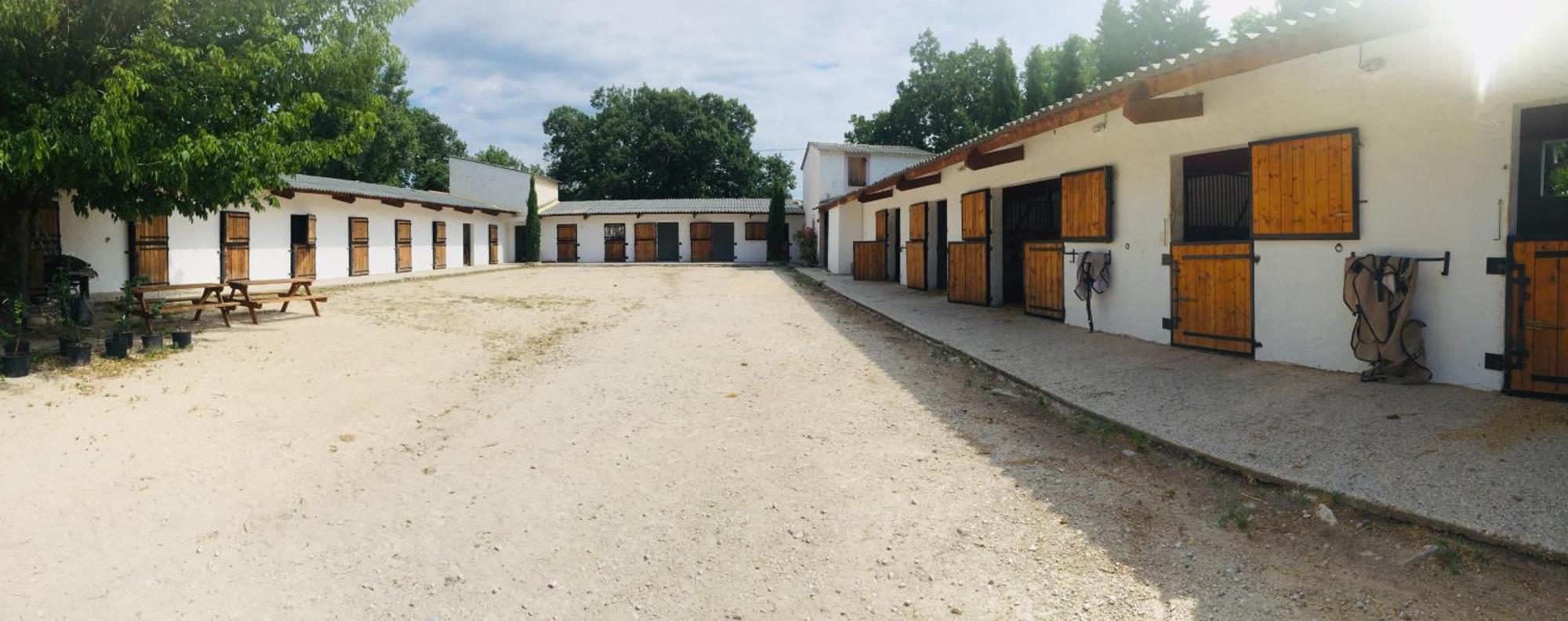 Appartement A La Campagne LʼIsle-sur-la-Sorgue Exteriör bild