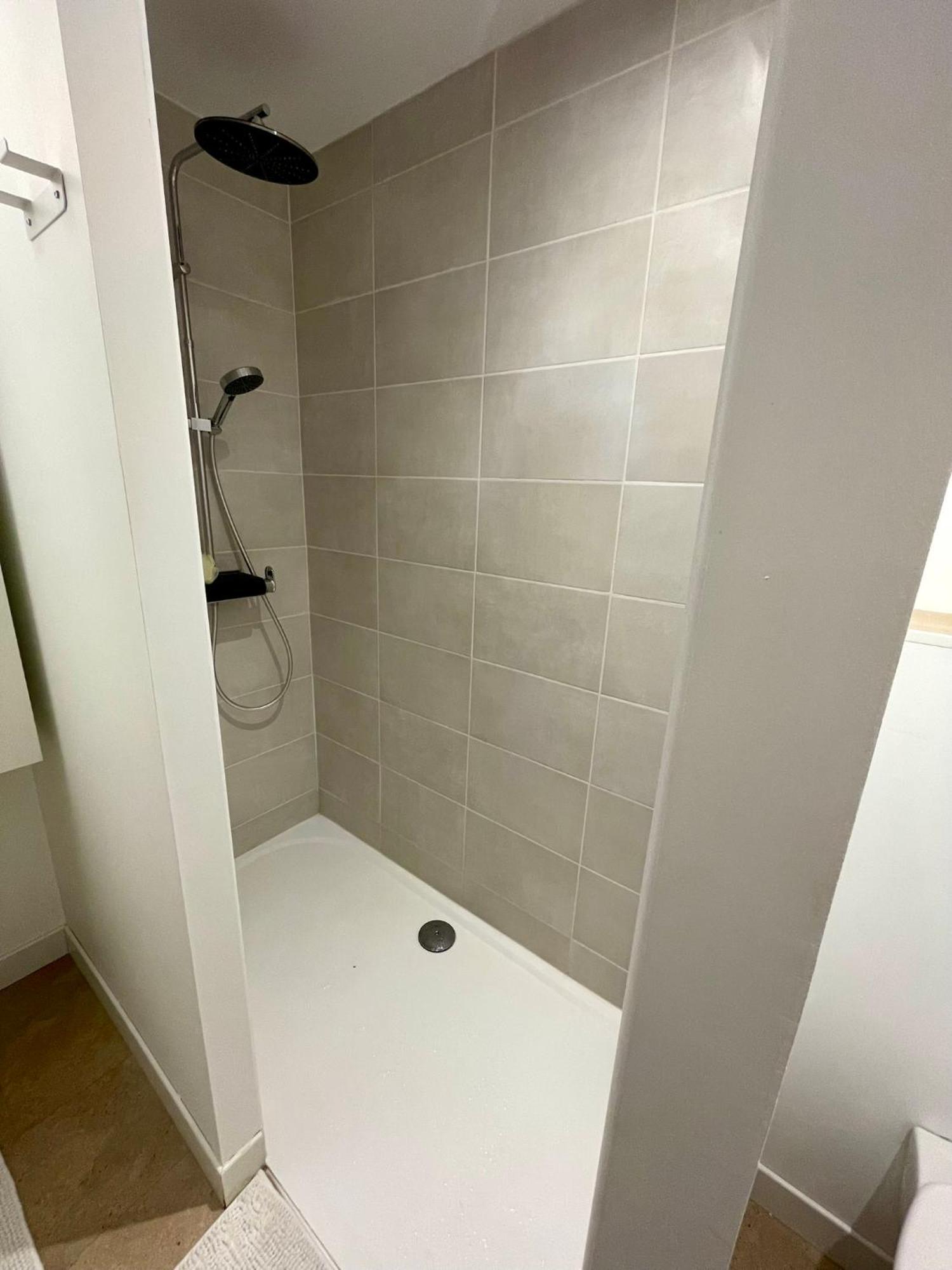 Appartement A La Campagne LʼIsle-sur-la-Sorgue Exteriör bild